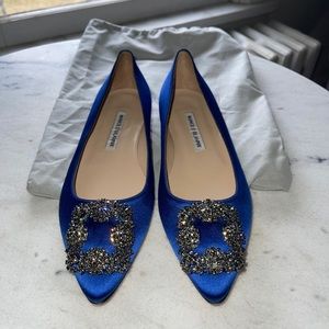 Manolo Bhlanik embellished satin flats
